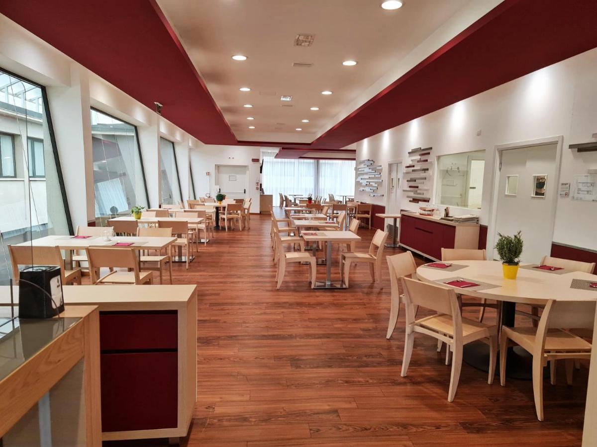 Fasthotel Linate Сеграте Экстерьер фото
